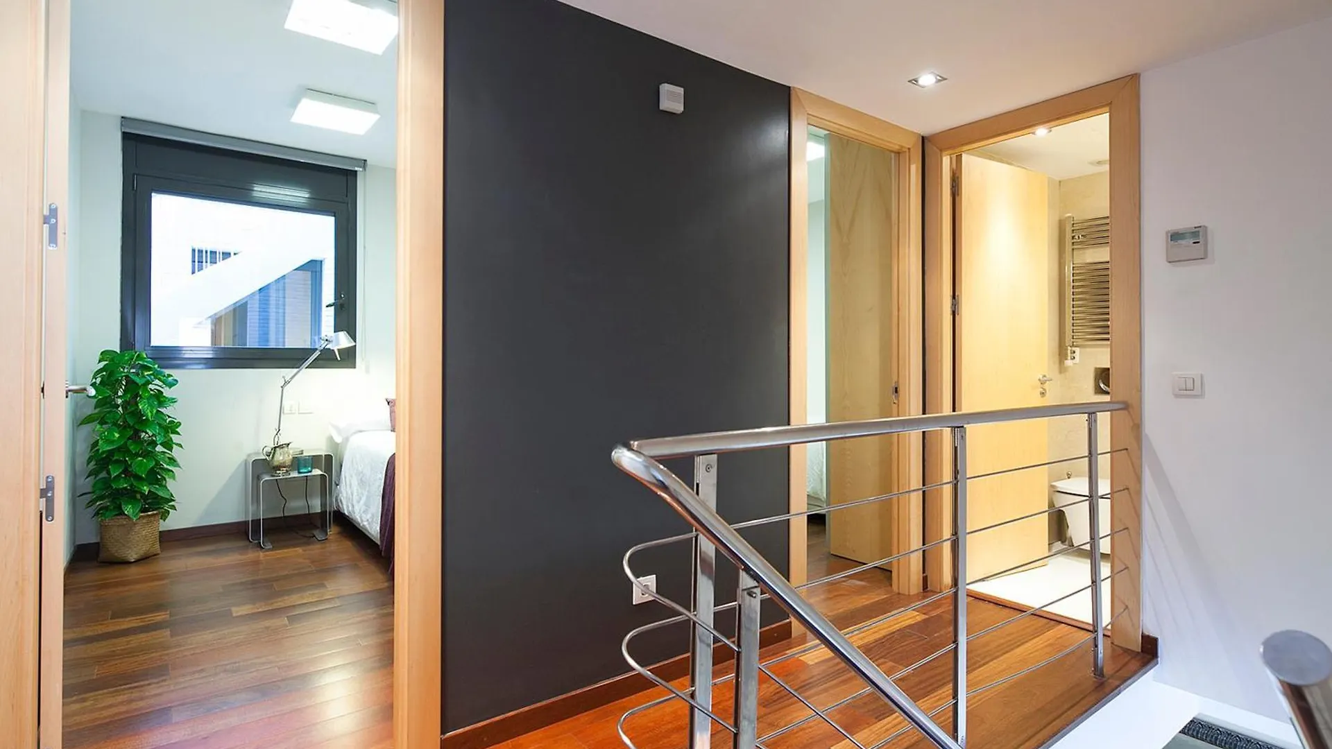 ברצלונה My Space Emirates - Splendid Apartment With Terrace And Pool Near Park Gueell