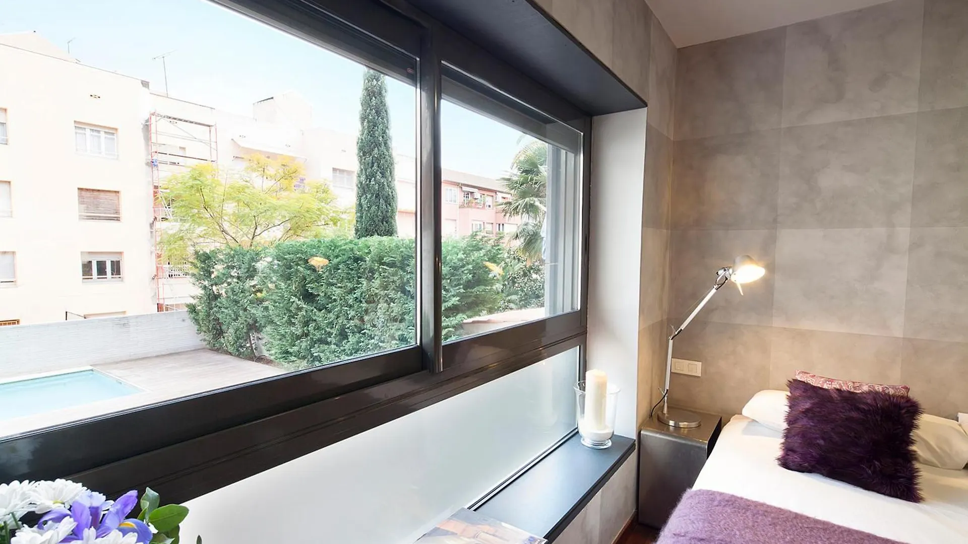 My Space Emirates - Splendid Apartment With Terrace And Pool Near Park Gueell Barcelona Espanha