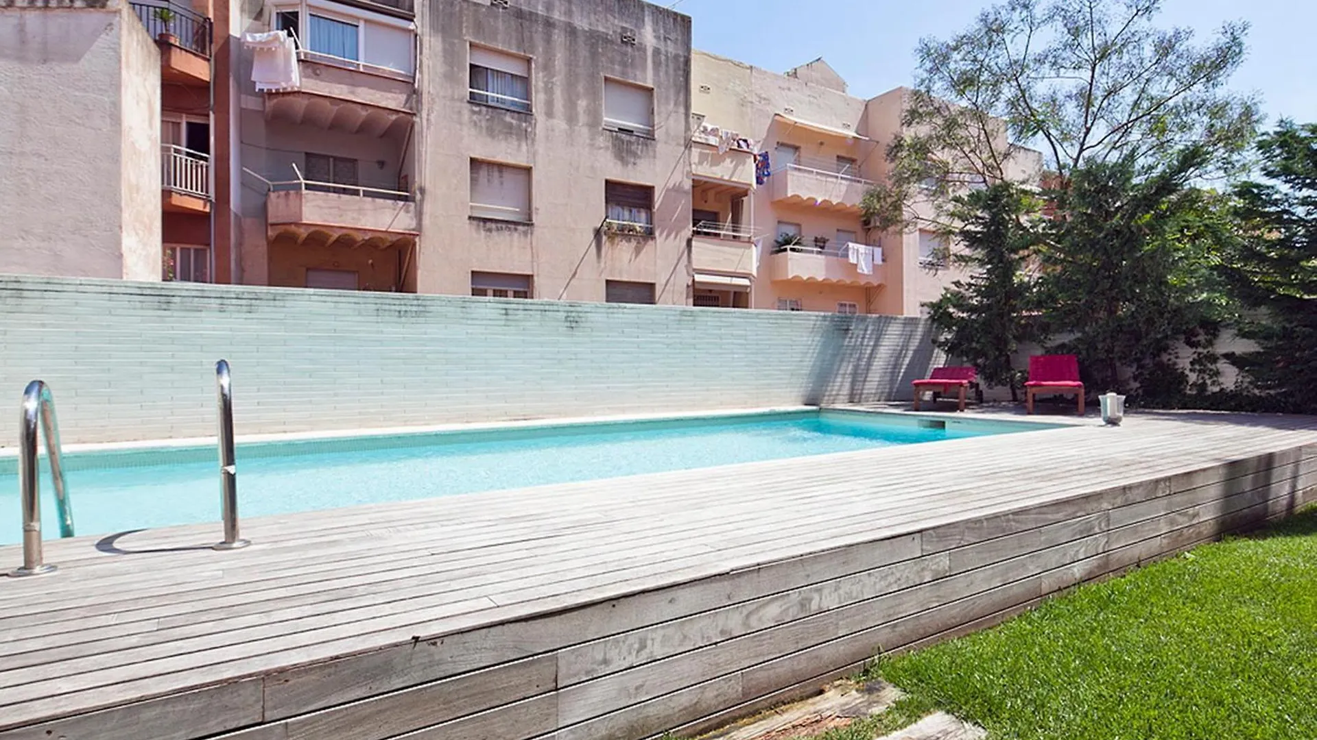 הקונטקטים של My Space Emirates - Splendid Apartment With Terrace And Pool Near Park Gueell