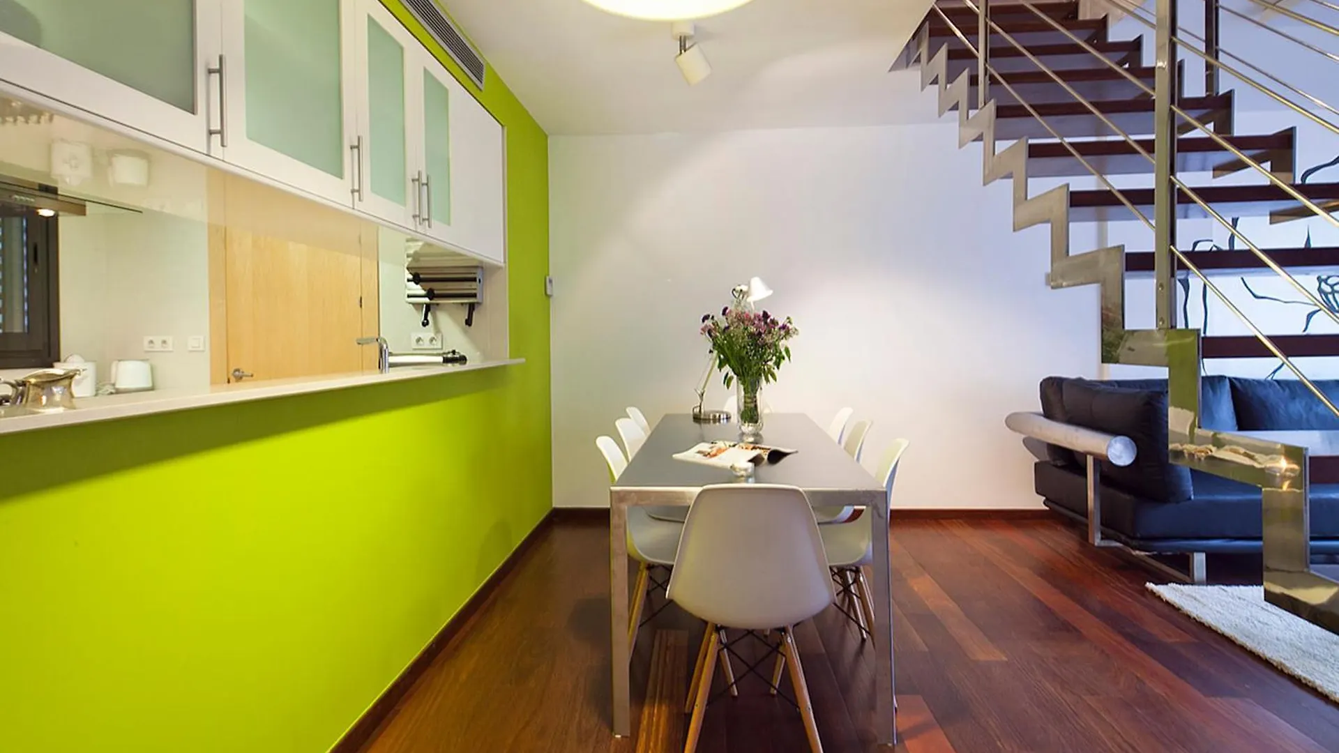 ברצלונה My Space Emirates - Splendid Apartment With Terrace And Pool Near Park Gueell